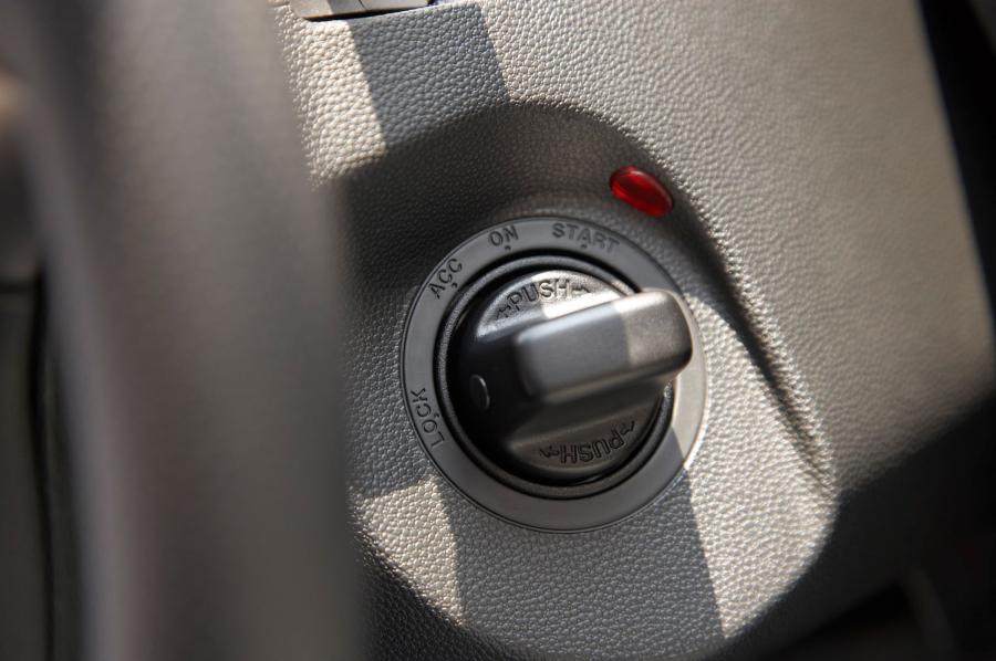  Mazda3 2003 года  (фото 50 из 142)